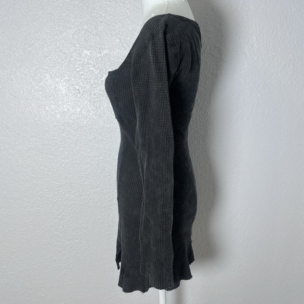 Y2k Style Darker Wavs Dolls Kill Fader Long Sleev… - image 3